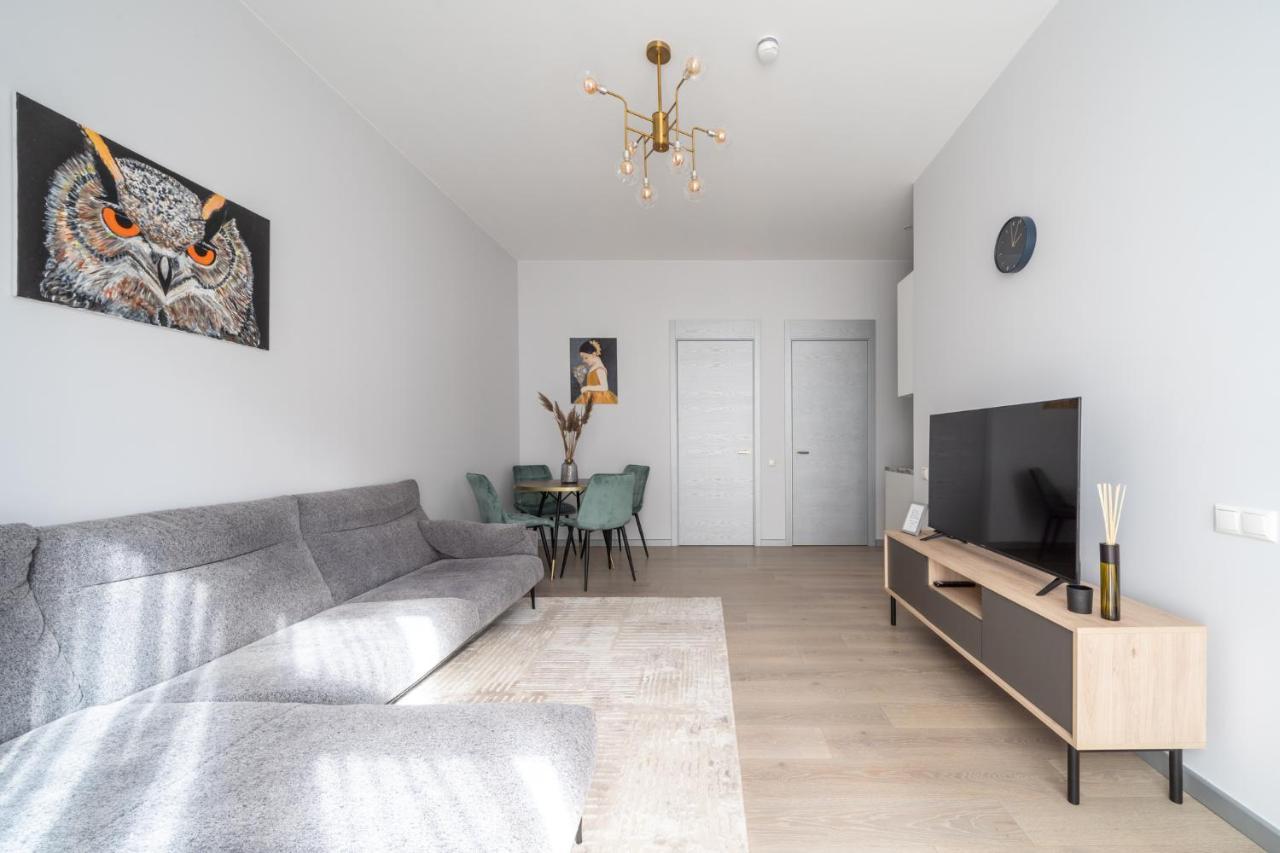 New Comfortable 2 Bedroom W/big Terrace Apartment